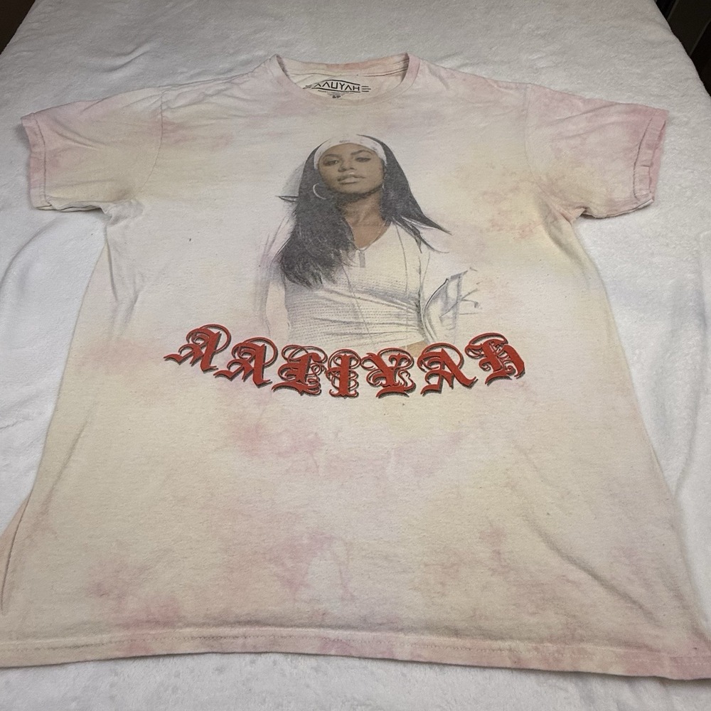 Aaliyah T-Shirt Mens Small Pink Tie Dye R&B Singer Portrait Graphic Tee